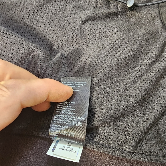 New, unworn North Face jacket - Picture 6 of 8